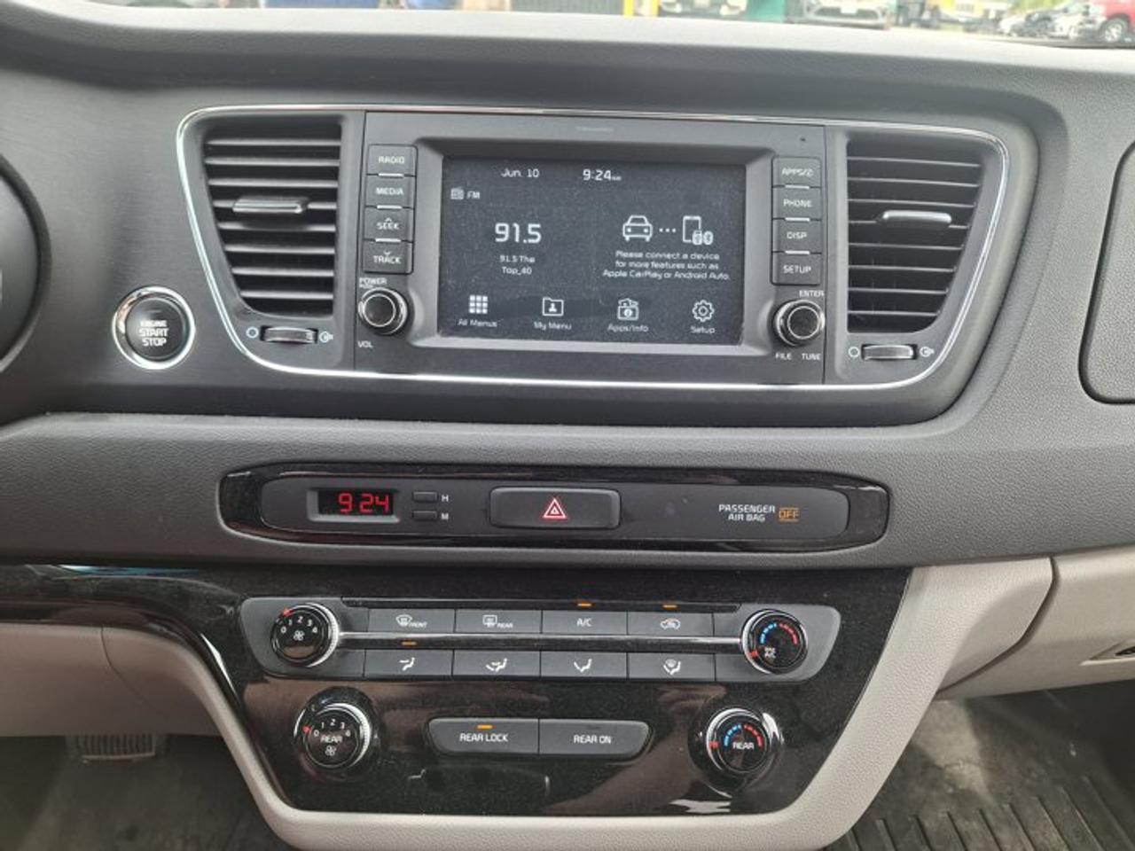 2017 Kia Sedona LX+ | Heated Seats | Push Button Start | Rear Camera | and More ! Photo3