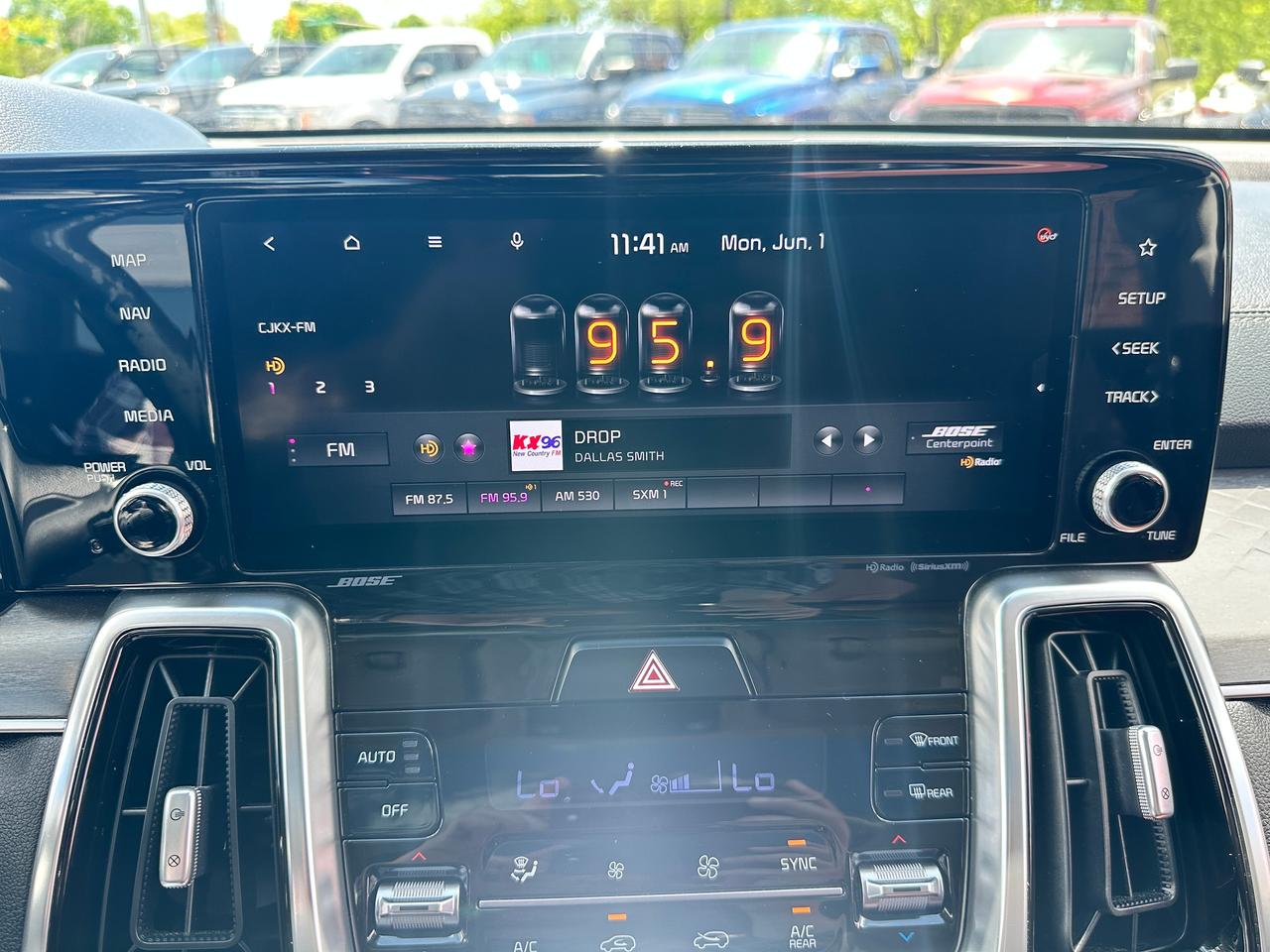 2021 Kia Sorento SX AWD HTD/CLD-LTHR PanoRoof NAV 6-Pass A/C Alloys Photo