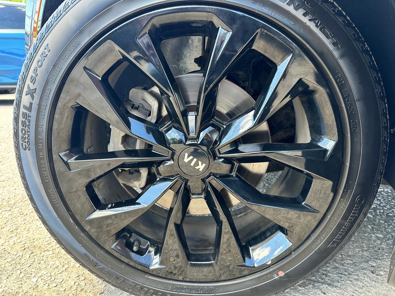 2021 Kia Sorento SX AWD HTD/CLD-LTHR PanoRoof NAV 6-Pass A/C Alloys Photo