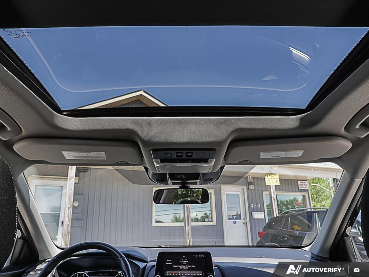 2024 Nissan Rogue SV Moonroof,AWD,REMOTE START,PWR T/GATE,H/SEATS Photo