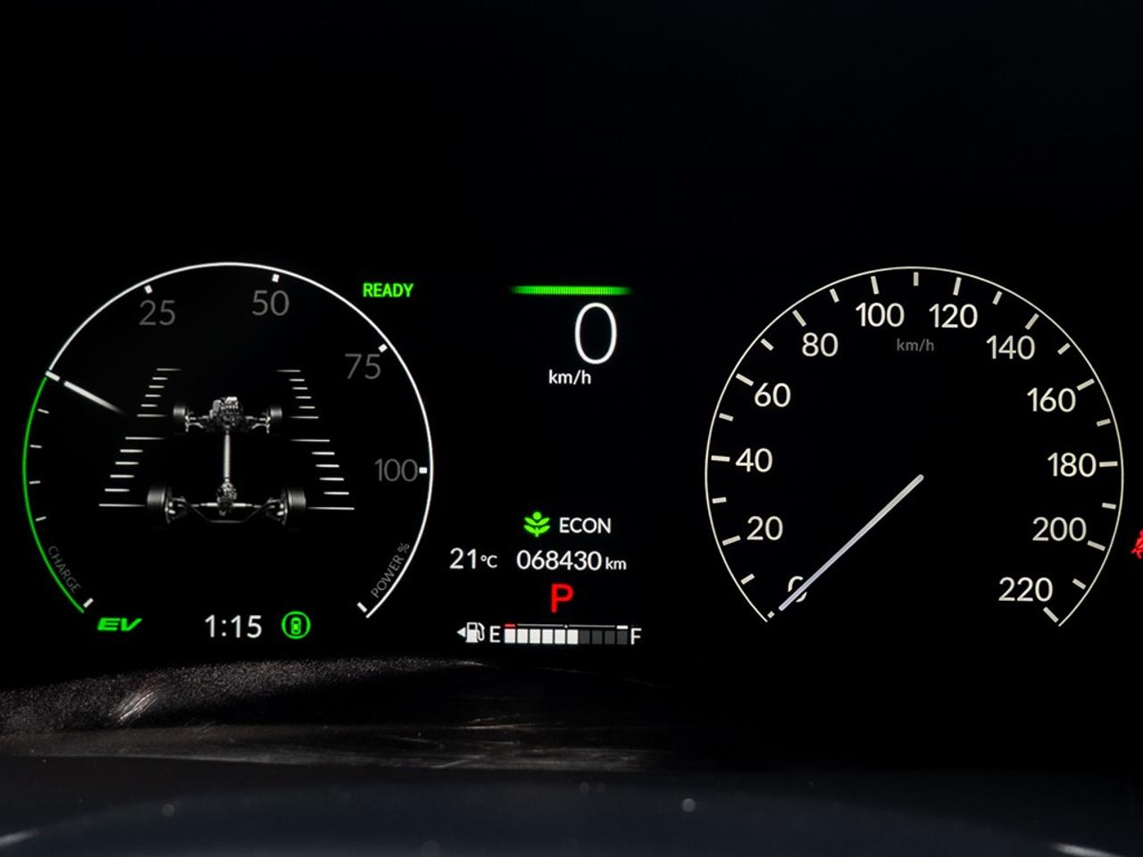 2023 Honda CR-V Hybrid Touring AWD Photo16