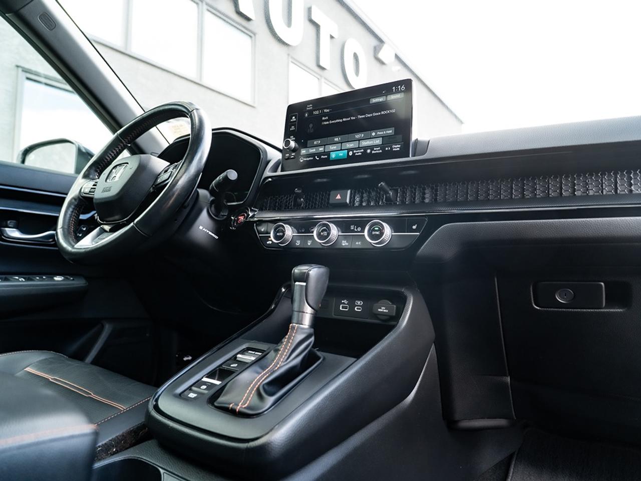 2023 Honda CR-V Hybrid Touring AWD Photo43