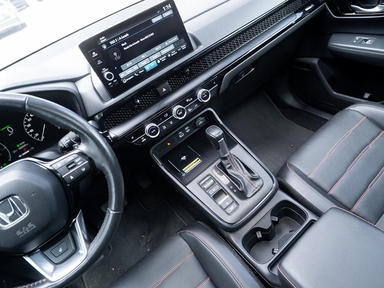 2023 Honda CR-V Hybrid Touring AWD Photo32