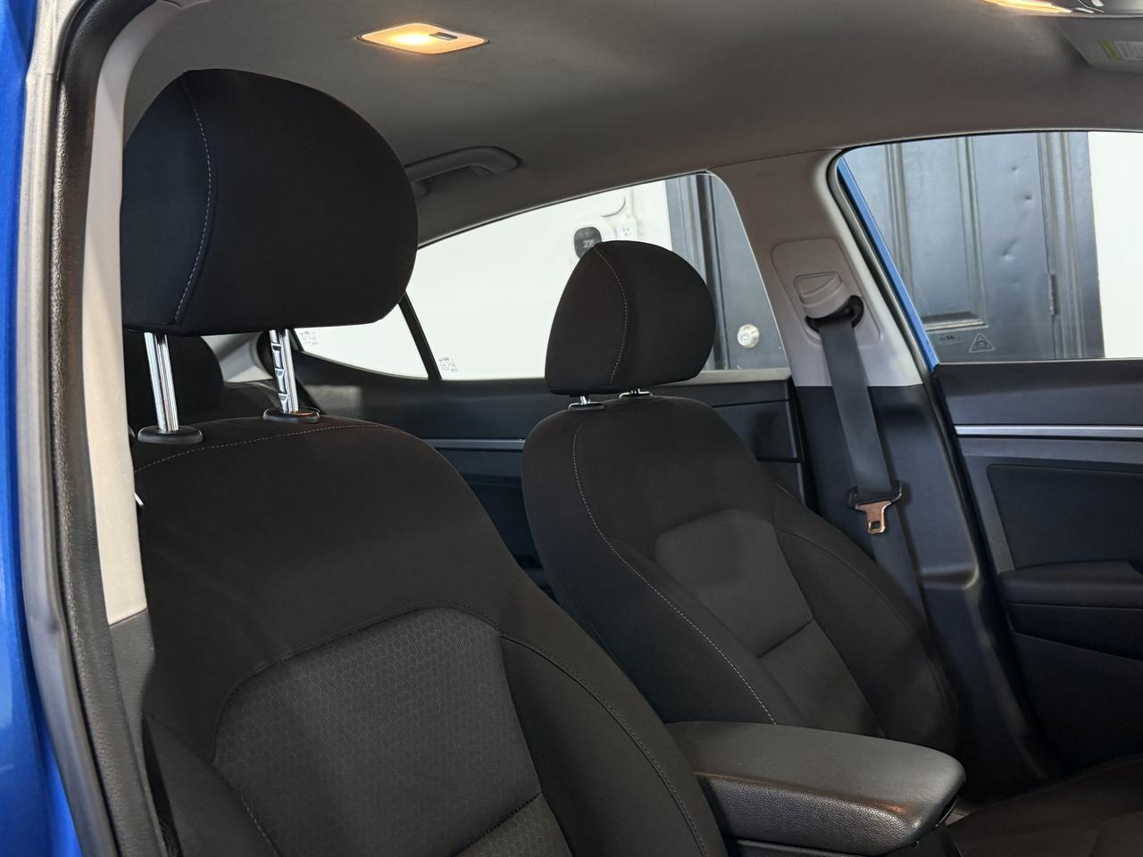 2018 Hyundai Elantra GL Photo