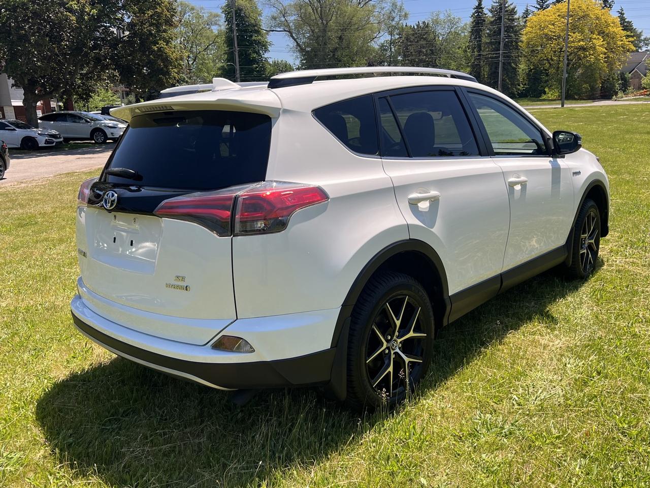 2018 Toyota RAV4 Hybrid SE *LOW Kms Photo