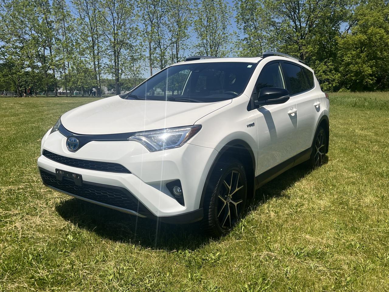 2018 Toyota RAV4 Hybrid SE *LOW Kms Photo0