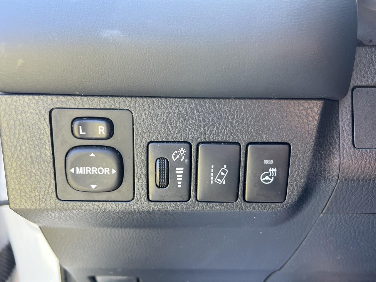 2018 Toyota RAV4 Hybrid SE *LOW Kms Photo
