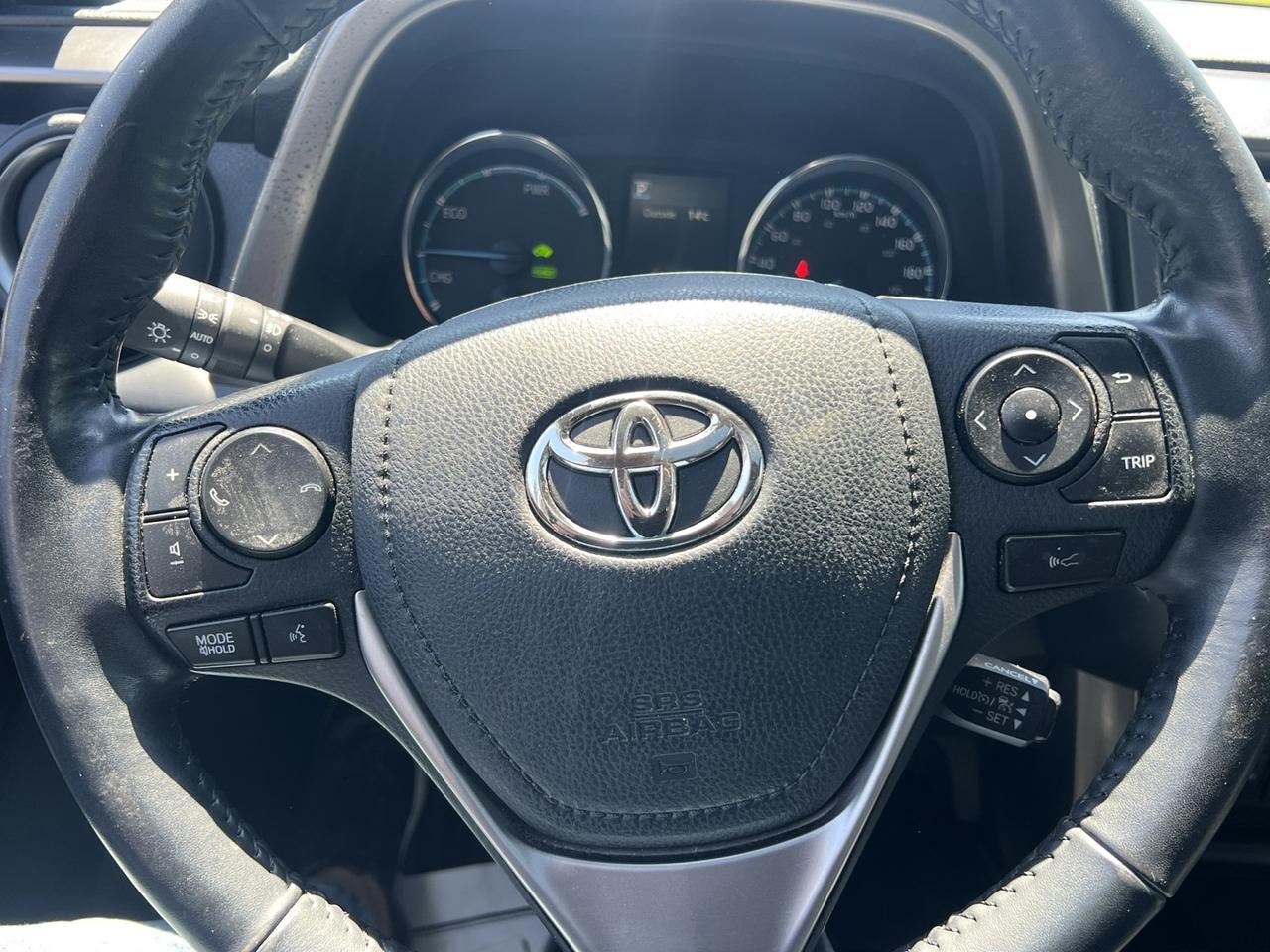 2018 Toyota RAV4 Hybrid SE *LOW Kms Photo