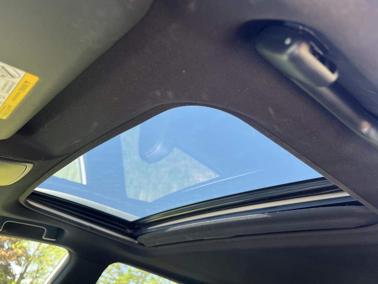 2018 Toyota RAV4 Hybrid SE *LOW Kms Photo