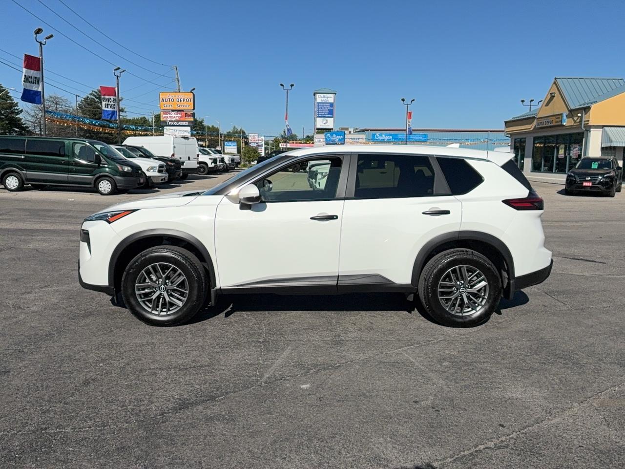 2024 Nissan Rogue S AWD 1.5L3cylGas HeatedSeats&SteeringWheel Photo