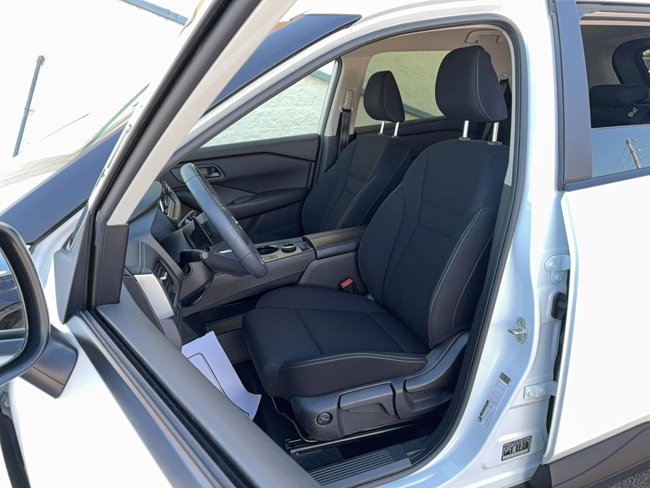 2024 Nissan Rogue S AWD 1.5L3cylGas HeatedSeats&SteeringWheel Photo