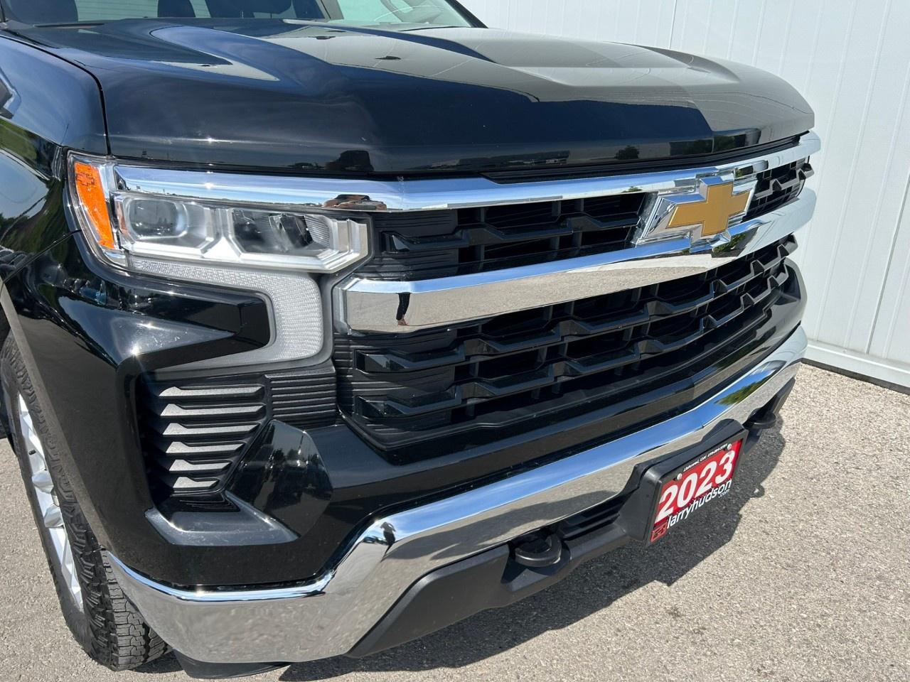 2023 Chevrolet Silverado 1500 Crew Cab Short Box 4-Wheel Drive LT Photo