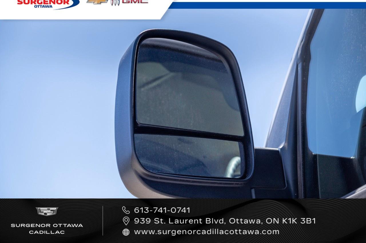 2025 GMC Savana Cargo Van 2500 Extended Wheelbase Rear-Wheel Drive Photo4