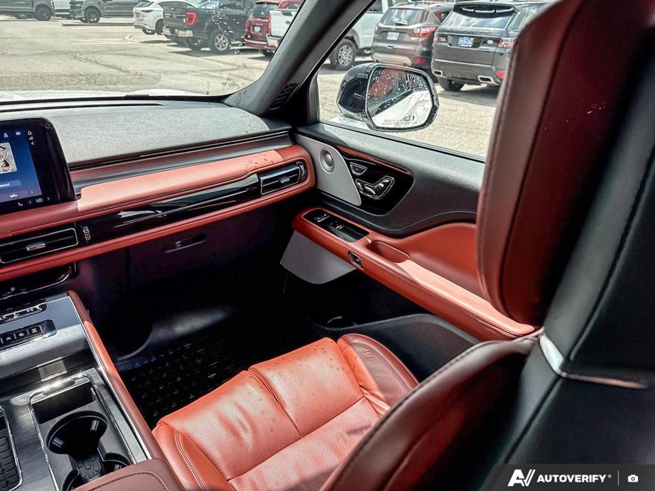 2025 Lincoln Aviator Reserve 201A|JET PK|LUX PK|ILLUM PK|1 OWNER| NO ACCIDENTS Photo