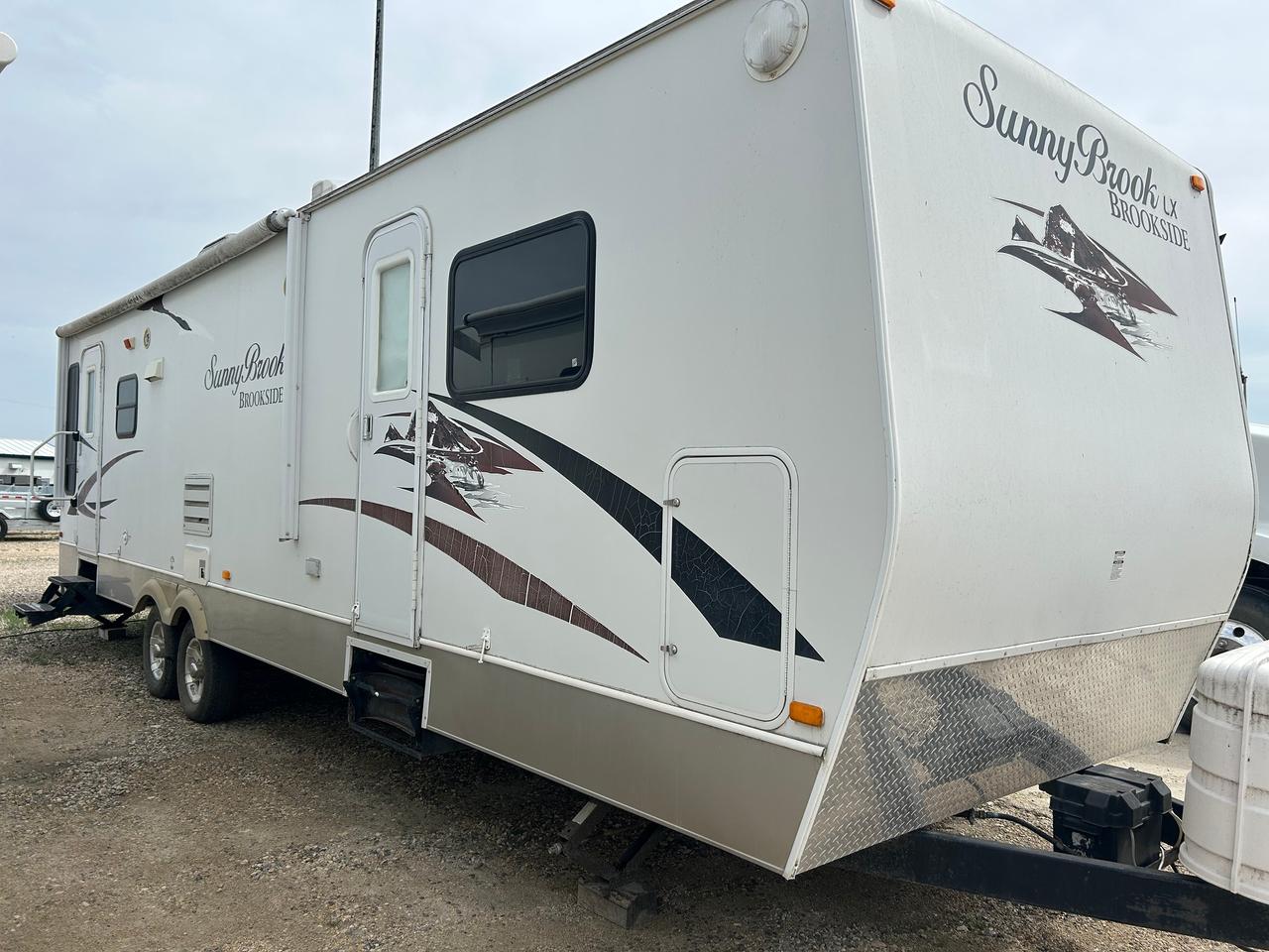 2012 SUNNYBROOK 290-FWRLS 2012 Sunnybrook Brookside by Winnebago Photo1