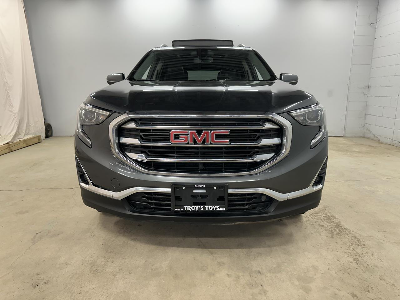2018 GMC Terrain SLT Photo2