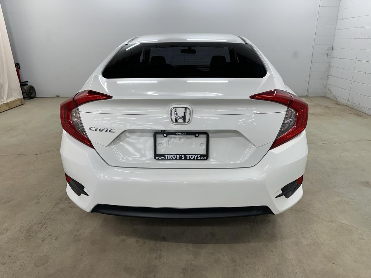 2018 Honda Civic LX MANUAL | CLEAN CARFAX | HEATED SEATS | Photo5