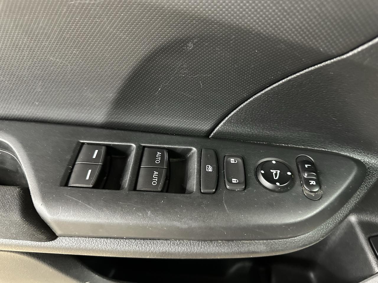 2018 Honda Civic LX MANUAL | CLEAN CARFAX | HEATED SEATS | Photo33
