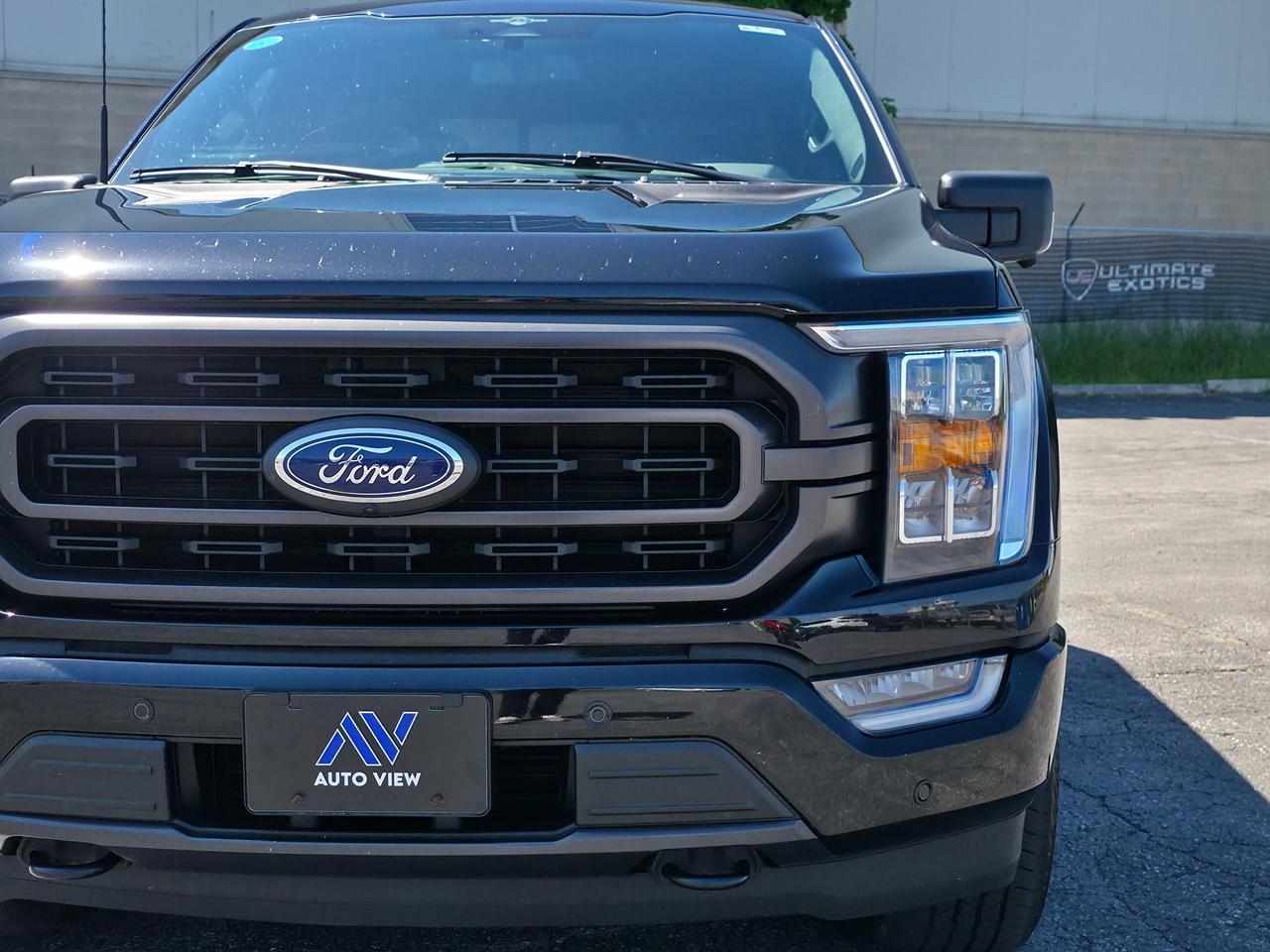 2023 Ford F-150 XL 4WD SuperCrew 6.5' Box *LOW KMS* Photo