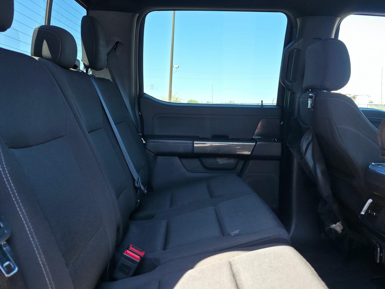 2023 Ford F-150 XL 4WD SuperCrew 6.5' Box *LOW KMS* Photo