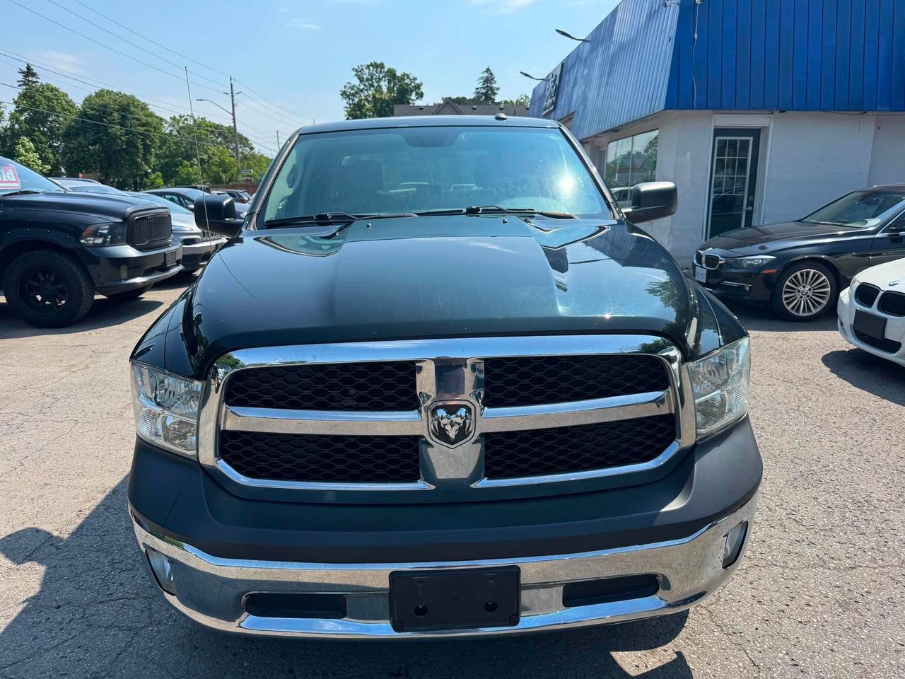 2017 RAM 1500 4WD Crew Cab 140.5" ST - Photo #2