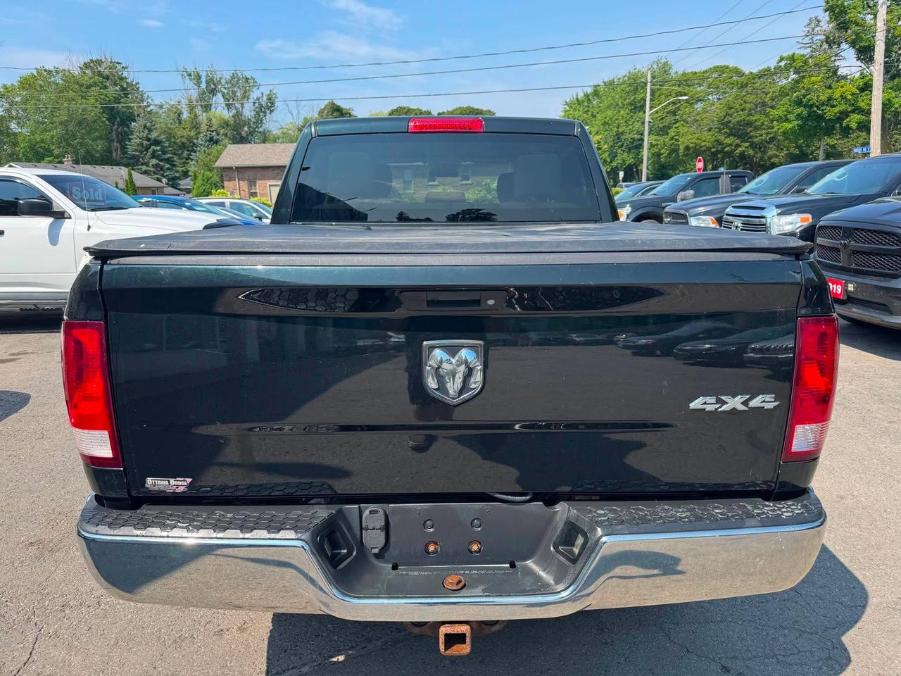 2017 RAM 1500 4WD Crew Cab 140.5" ST Photo