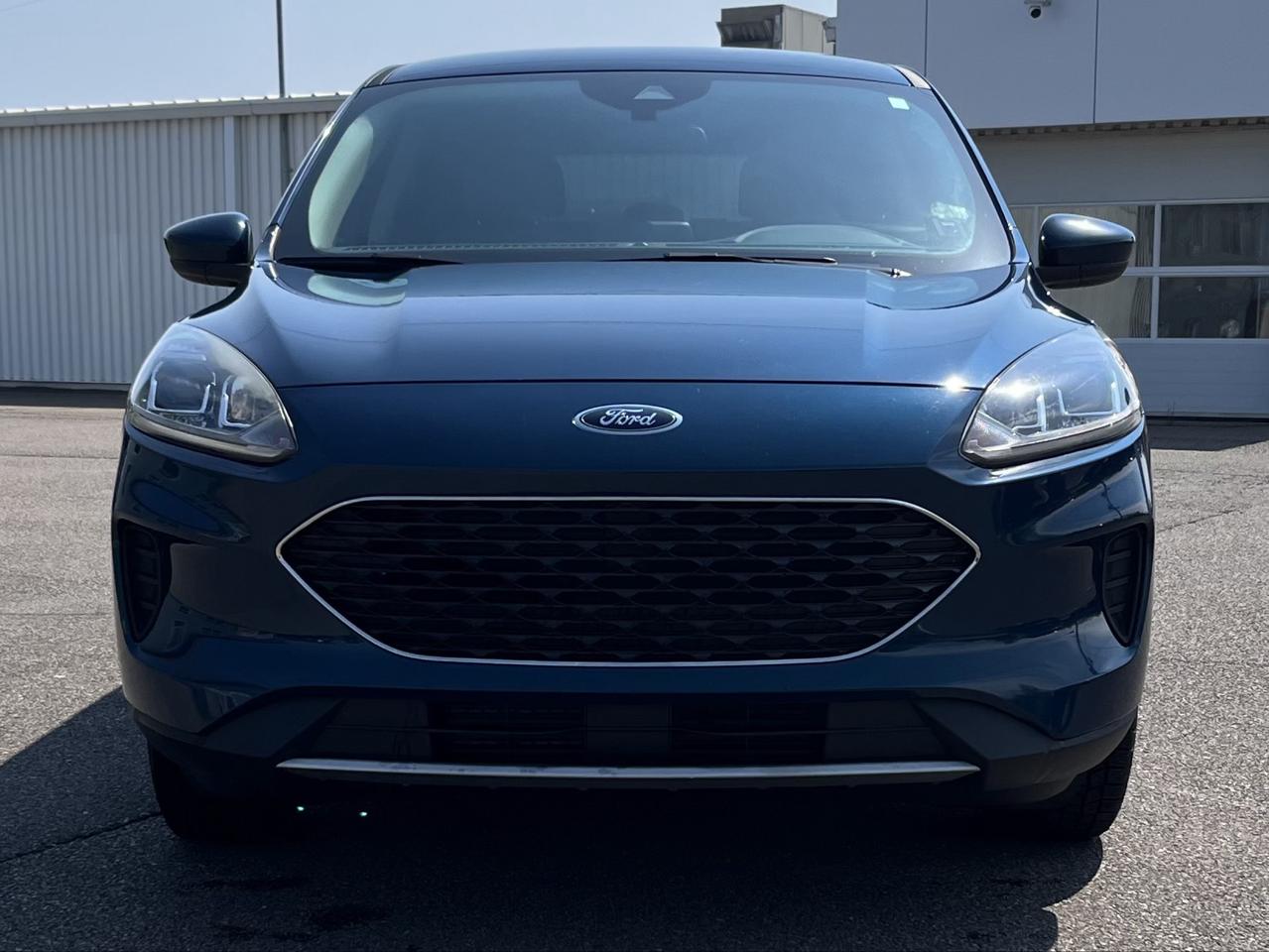 2020 Ford Escape SE Photo1
