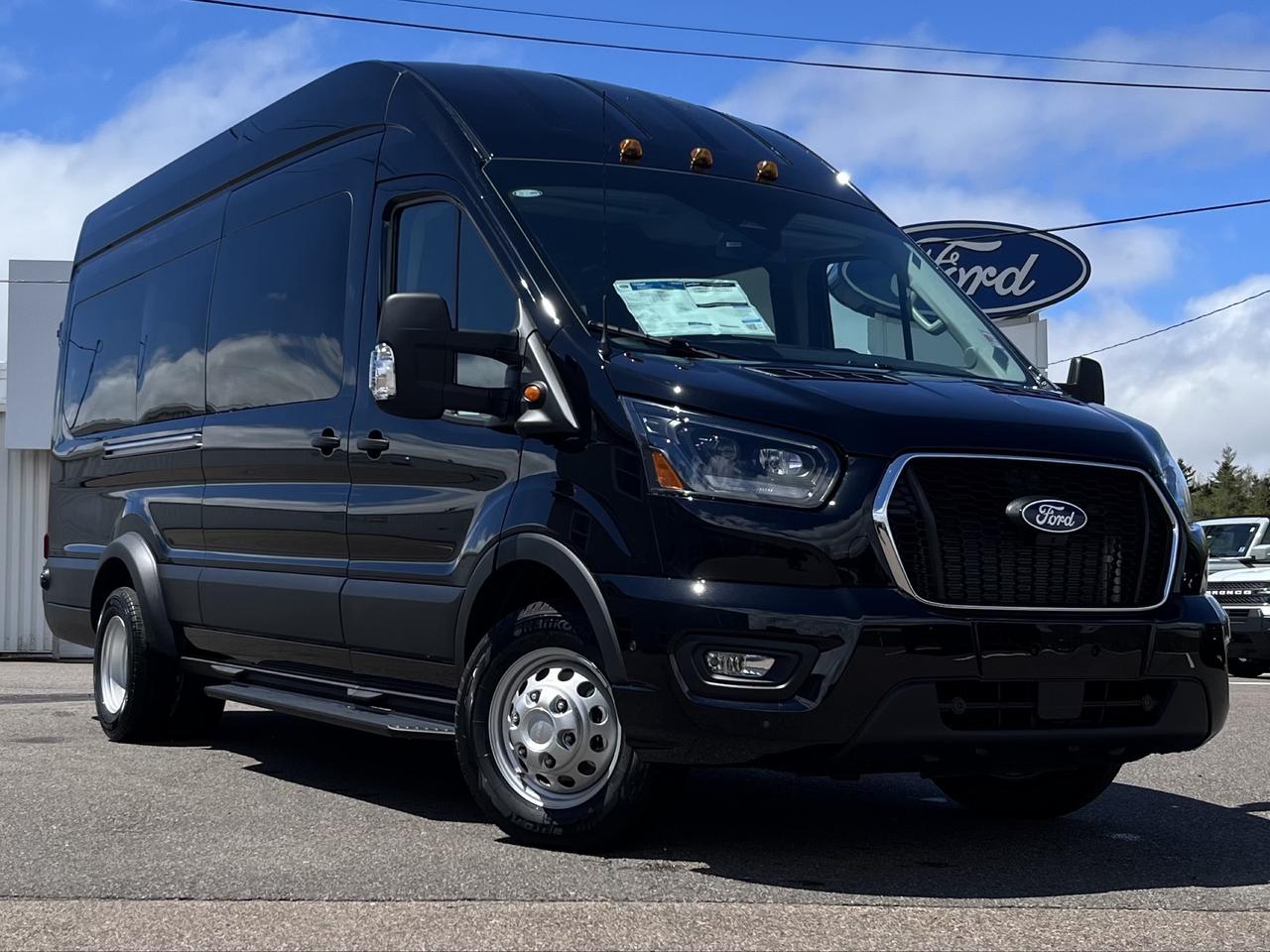 2026 Ford Transit Passenger Wagon T-350 HD 148" EL High Roof XL DRW AWD Photo0