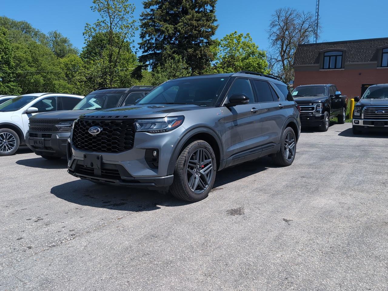 2025 Ford Explorer ST-Line 4WD Photo0