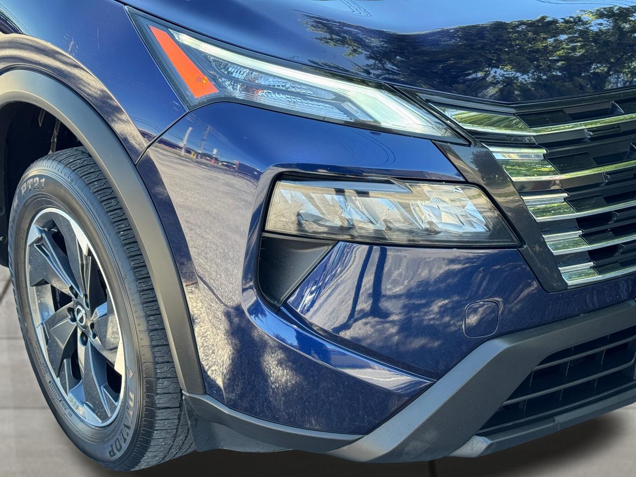 2024 Nissan Rogue SV Moonroof+ONE OWNER+CLEAN CARFAX Photo