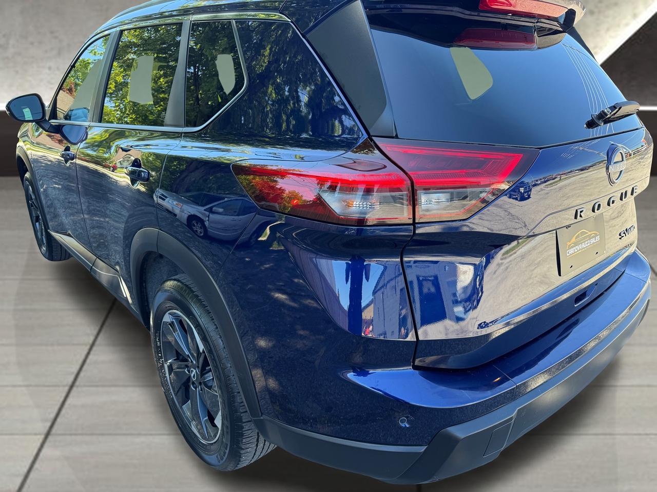 2024 Nissan Rogue SV Moonroof+ONE OWNER+CLEAN CARFAX Photo
