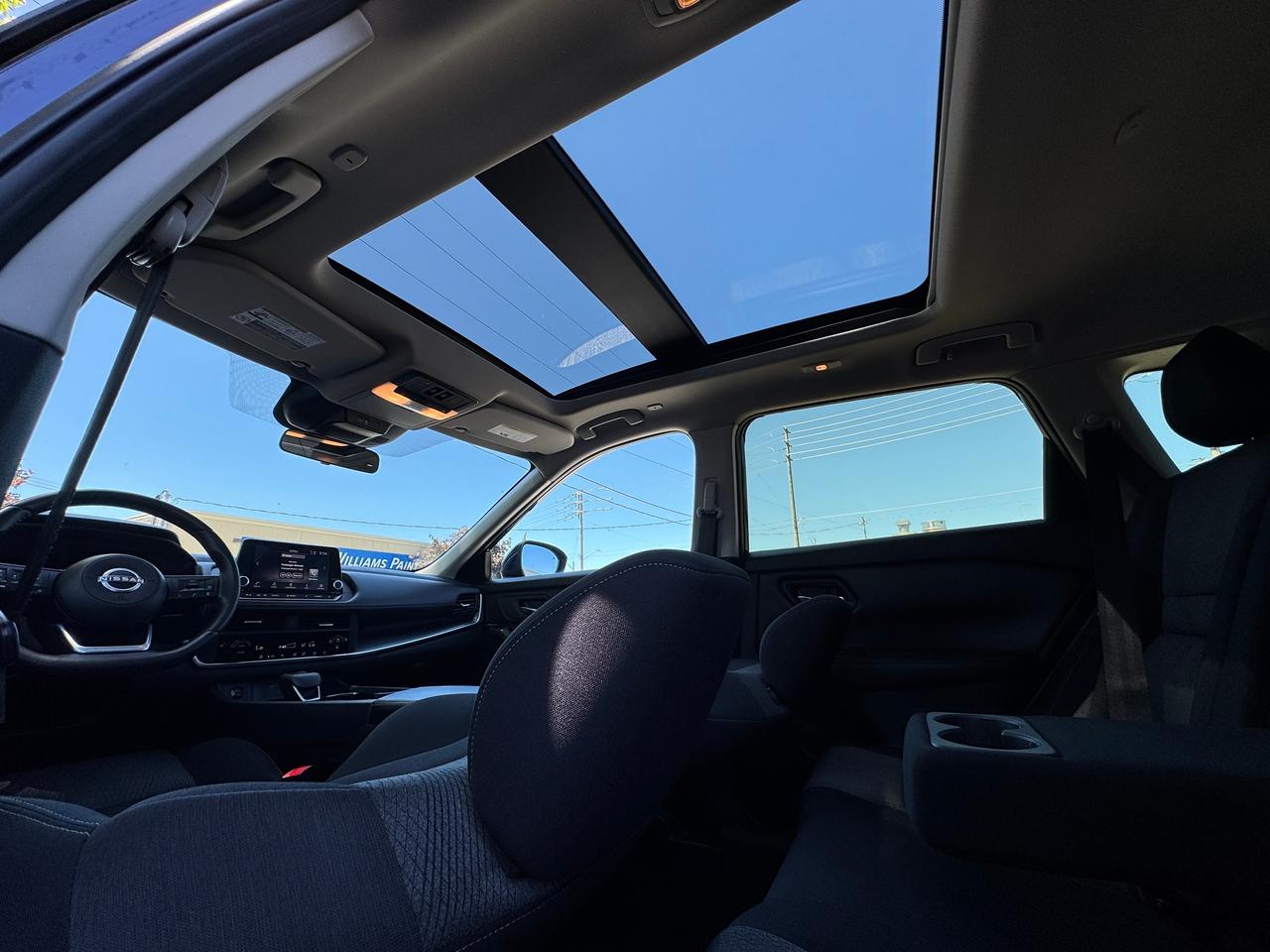2024 Nissan Rogue SV Moonroof+ONE OWNER+CLEAN CARFAX Photo