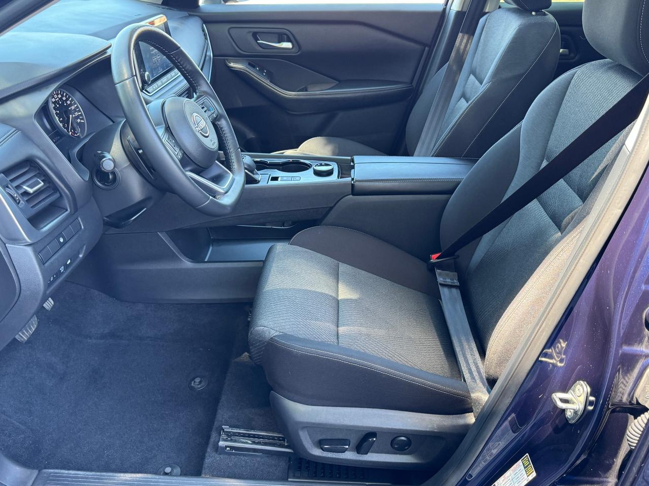 2024 Nissan Rogue SV Moonroof+ONE OWNER+CLEAN CARFAX Photo