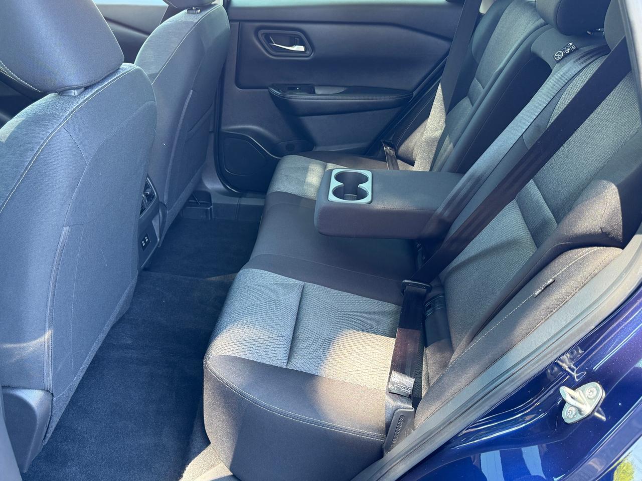2024 Nissan Rogue SV Moonroof+ONE OWNER+CLEAN CARFAX Photo