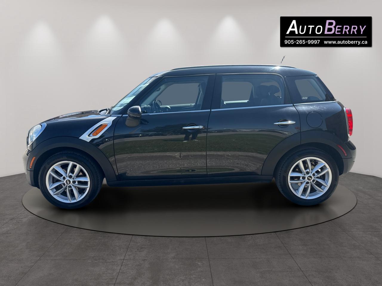 2011 MINI Cooper Countryman FWD 4dr Photo4