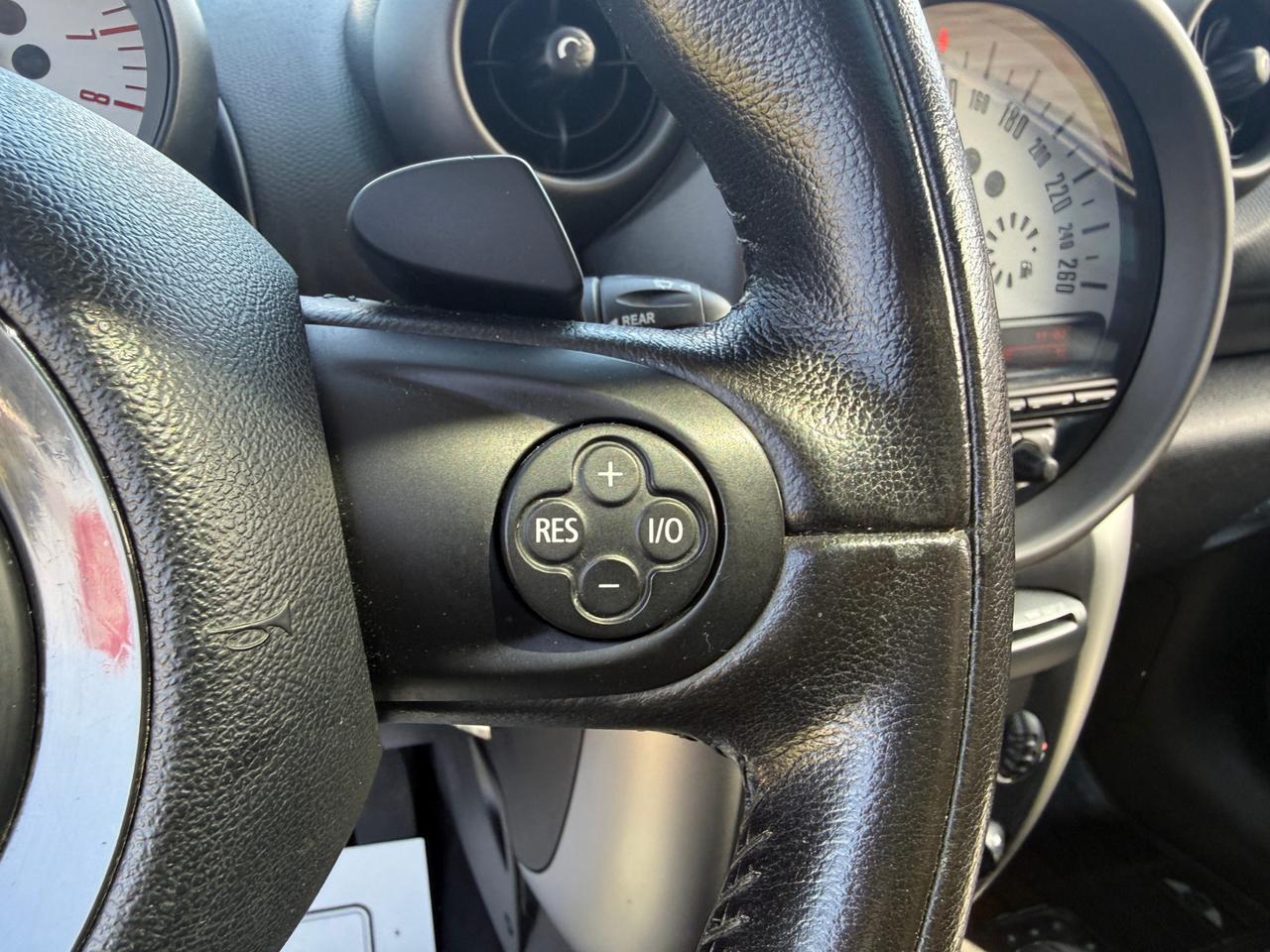 2011 MINI Cooper Countryman FWD 4dr Photo