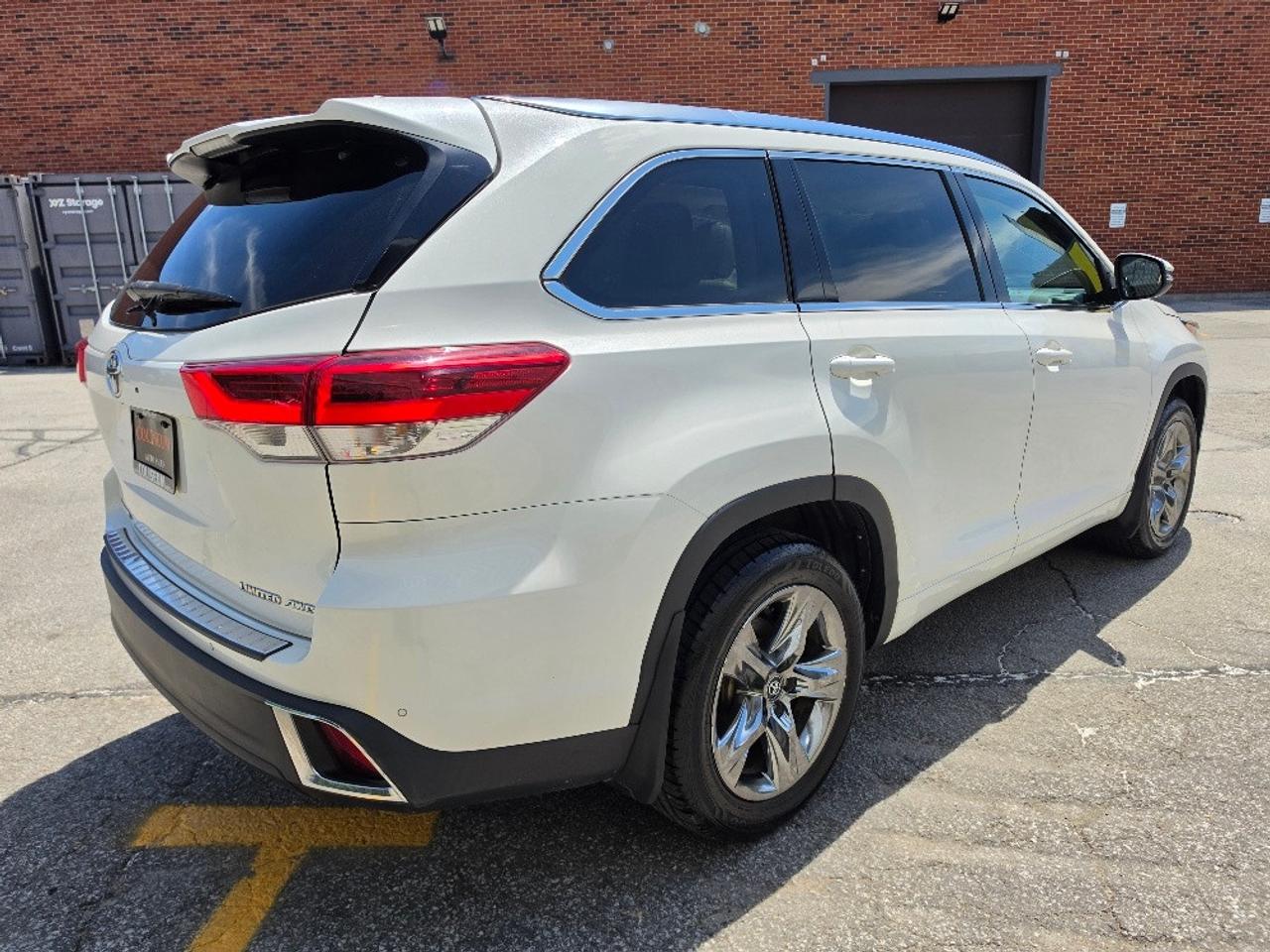 2019 Toyota Highlander AWD LIMITED-7 PASSENGER-FULLY LOADED-CERTIFIED Photo4