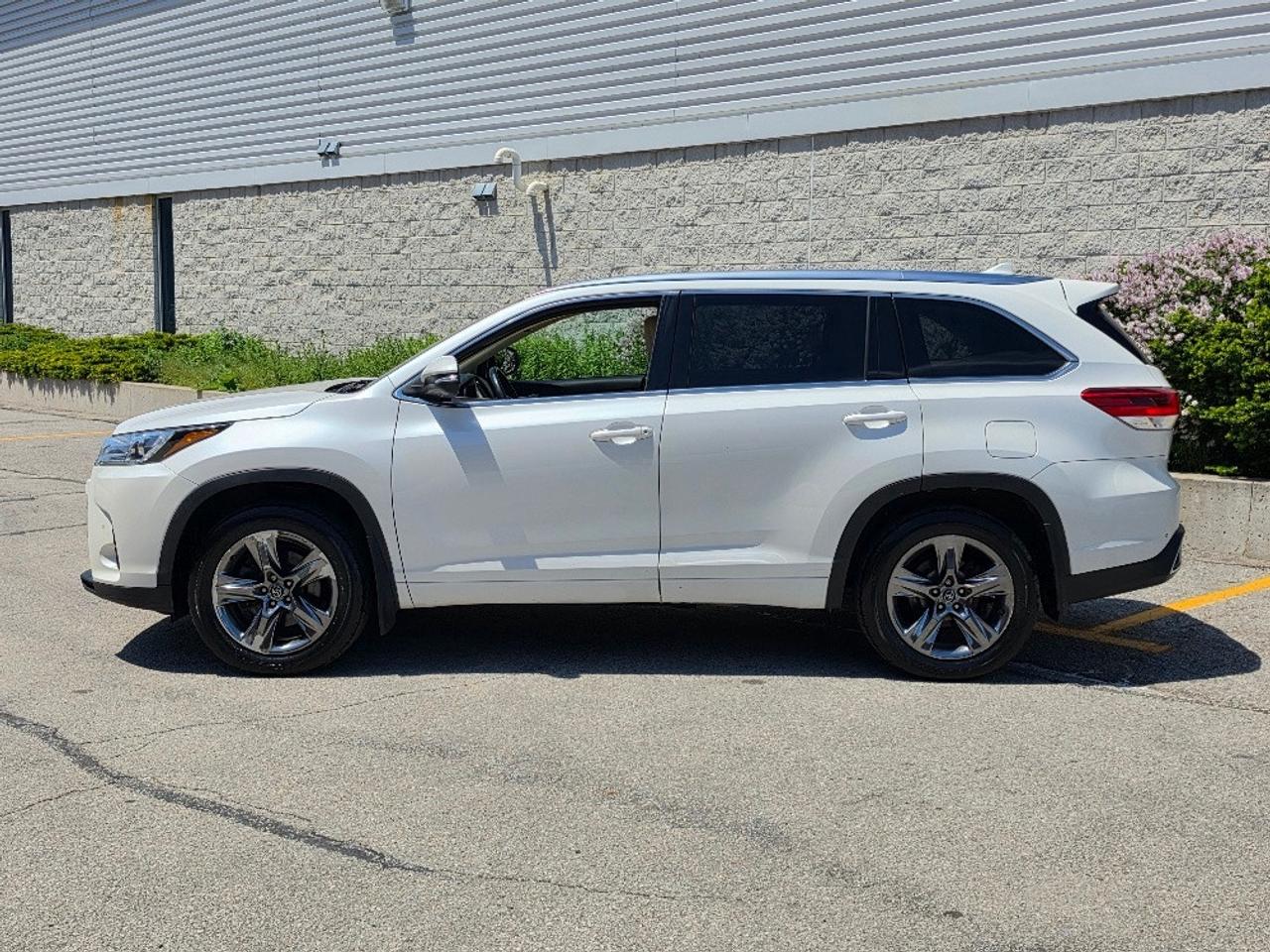 2019 Toyota Highlander AWD LIMITED-7 PASSENGER-FULLY LOADED-CERTIFIED Photo