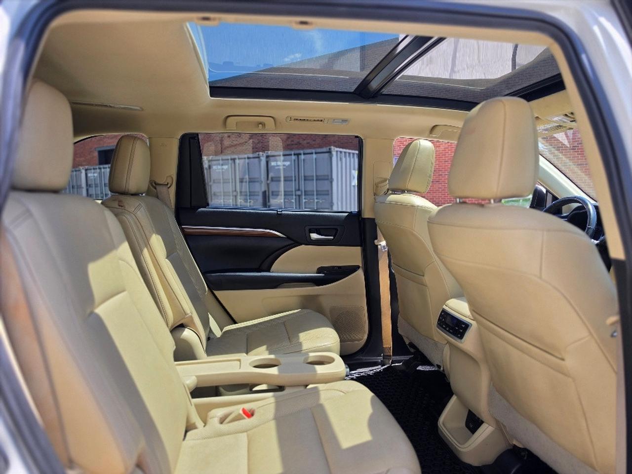 2019 Toyota Highlander AWD LIMITED-7 PASSENGER-FULLY LOADED-CERTIFIED Photo