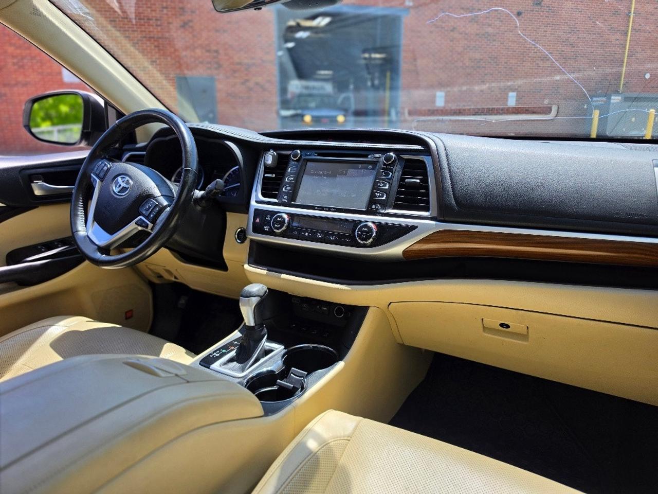 2019 Toyota Highlander AWD LIMITED-7 PASSENGER-FULLY LOADED-CERTIFIED Photo