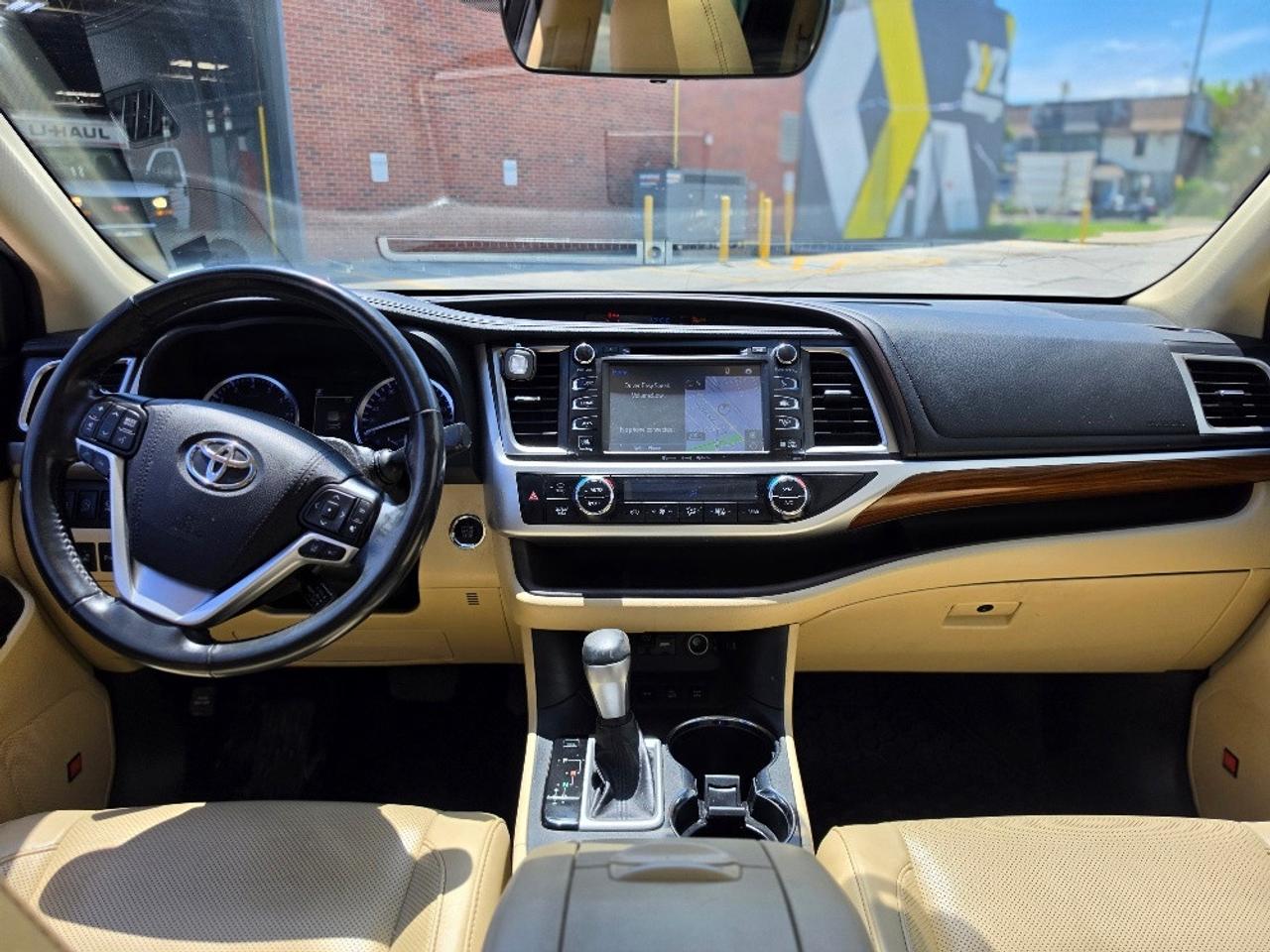 2019 Toyota Highlander AWD LIMITED-7 PASSENGER-FULLY LOADED-CERTIFIED Photo