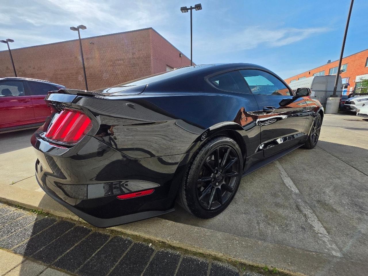 2016 Ford Mustang GT 5.0L V8 LEATHER-NAVI-CAMERA-REMOTE START-AUTO!! Photo