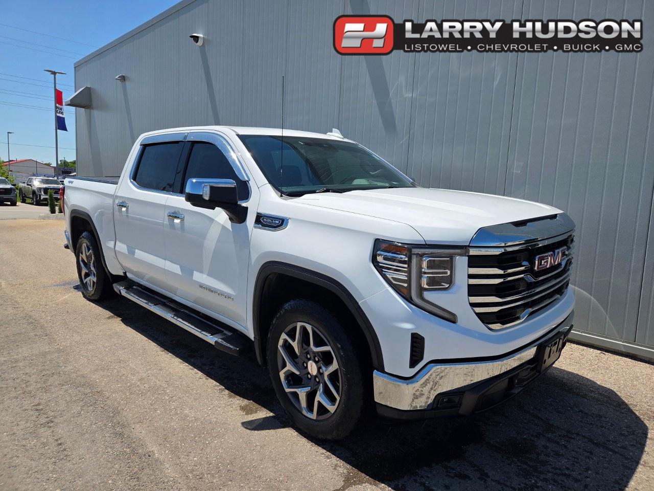 Used 2022 GMC Sierra 1500 Crew Cab Short Box 4-Wheel Drive SLT for sale in Listowel, ON