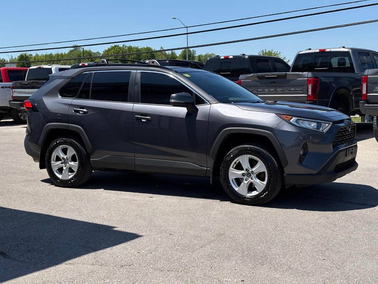 2020 Toyota RAV4 XLE AWD Photo4