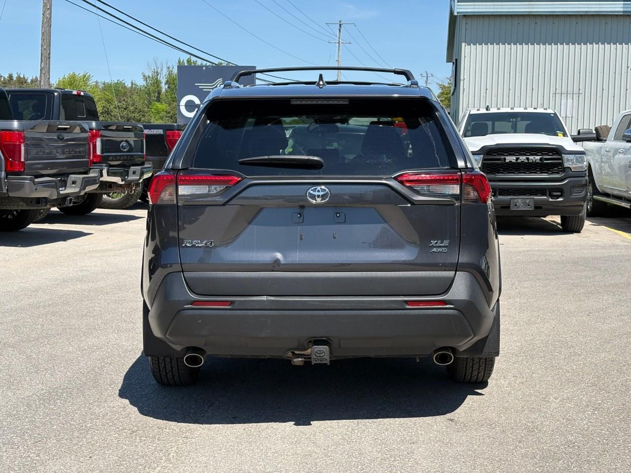 2020 Toyota RAV4 XLE AWD Photo