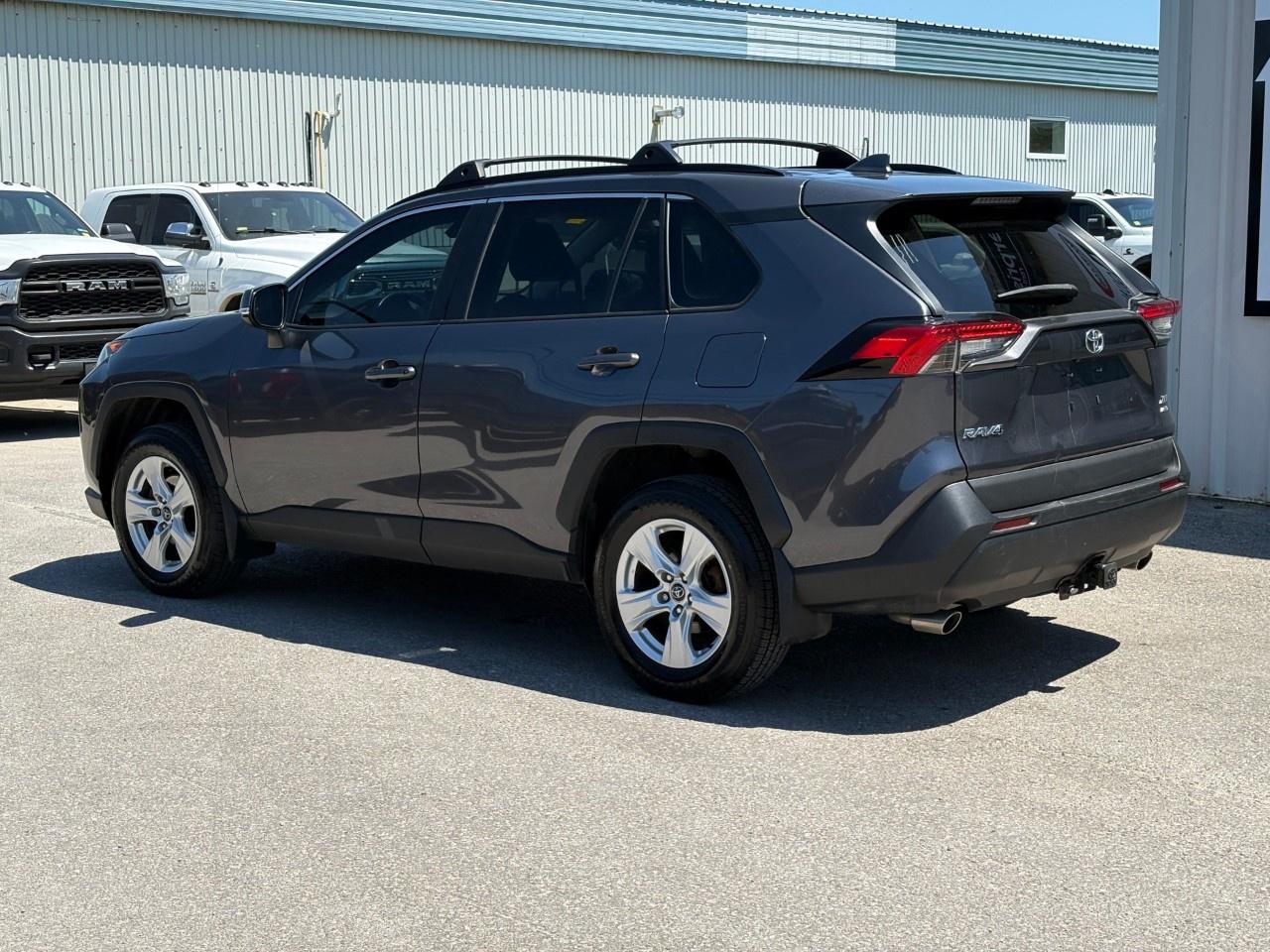 2020 Toyota RAV4 XLE AWD Photo