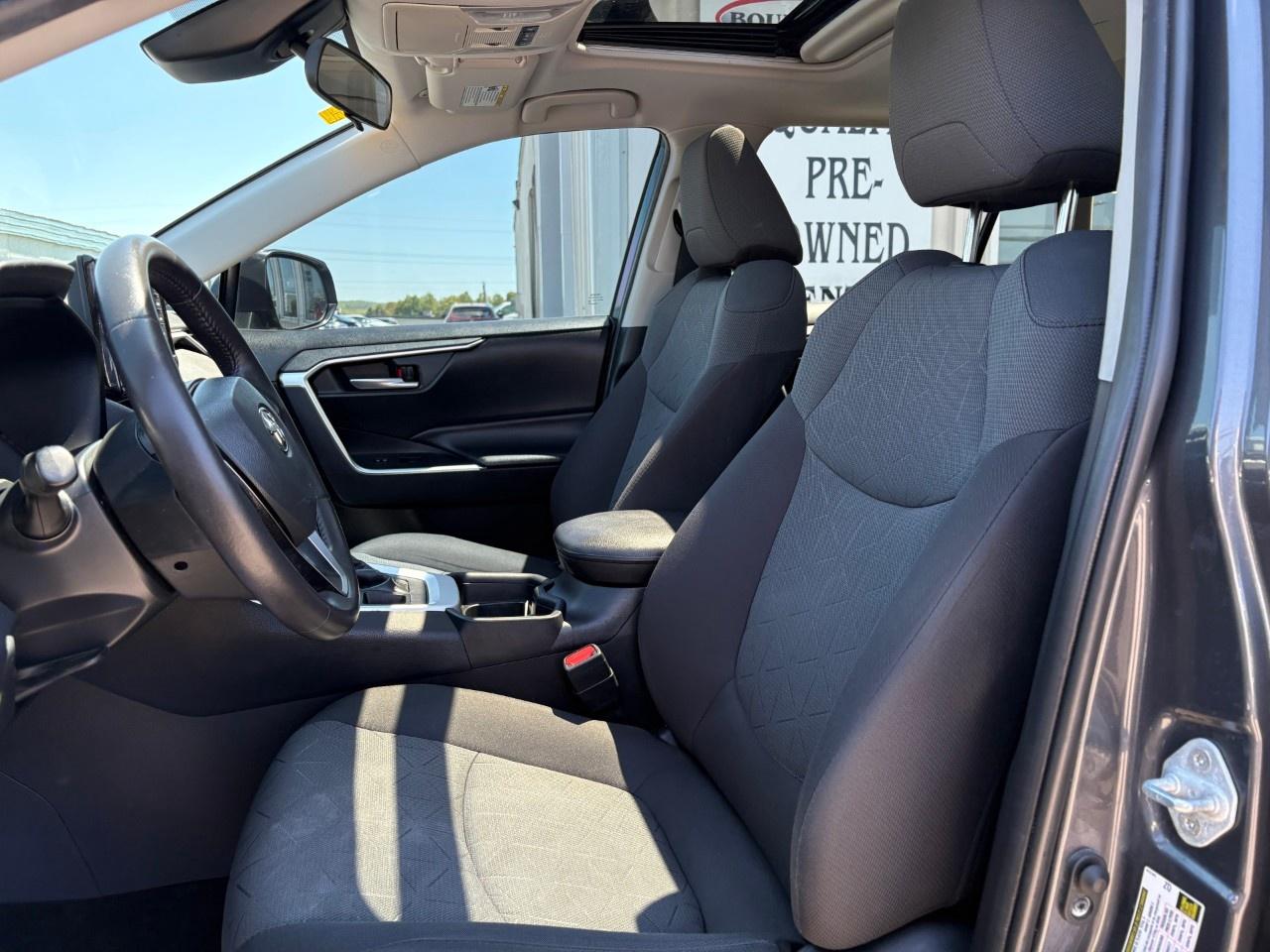 2020 Toyota RAV4 XLE AWD Photo