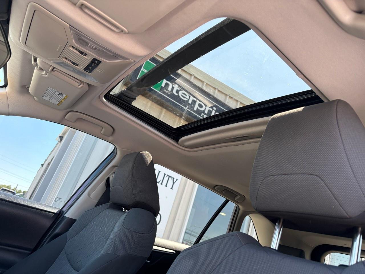 2020 Toyota RAV4 XLE AWD Photo