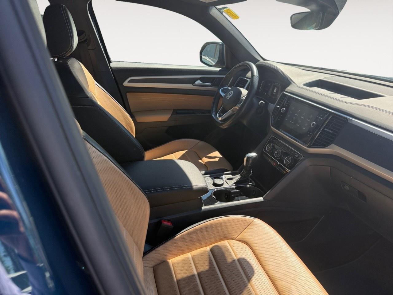 2023 Volkswagen Atlas Cross Sport Photo