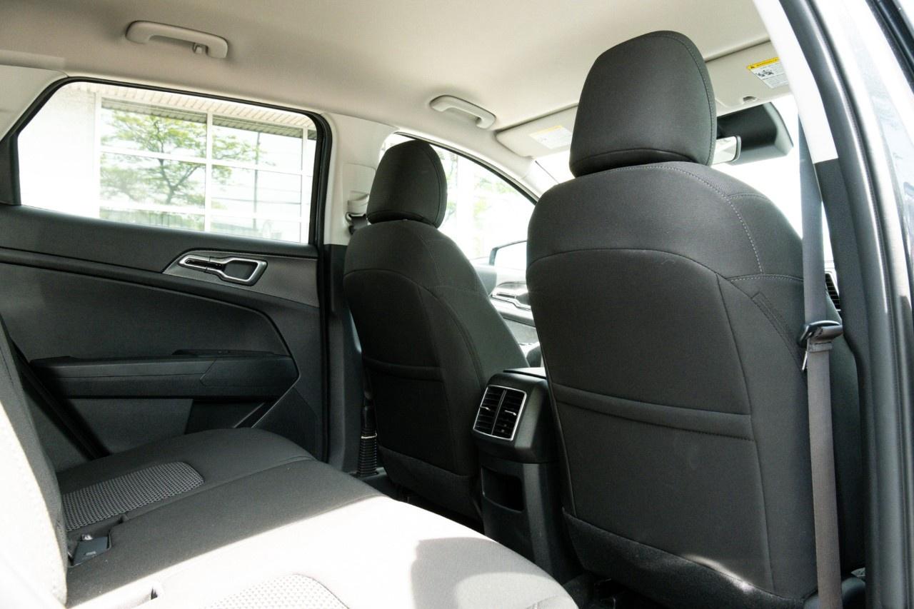 2023 Kia Sportage LX FWD Photo